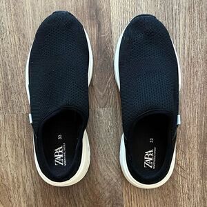 Zara Kids Slip-on Sneakers Mules Memory Foam Black‎ Size 33